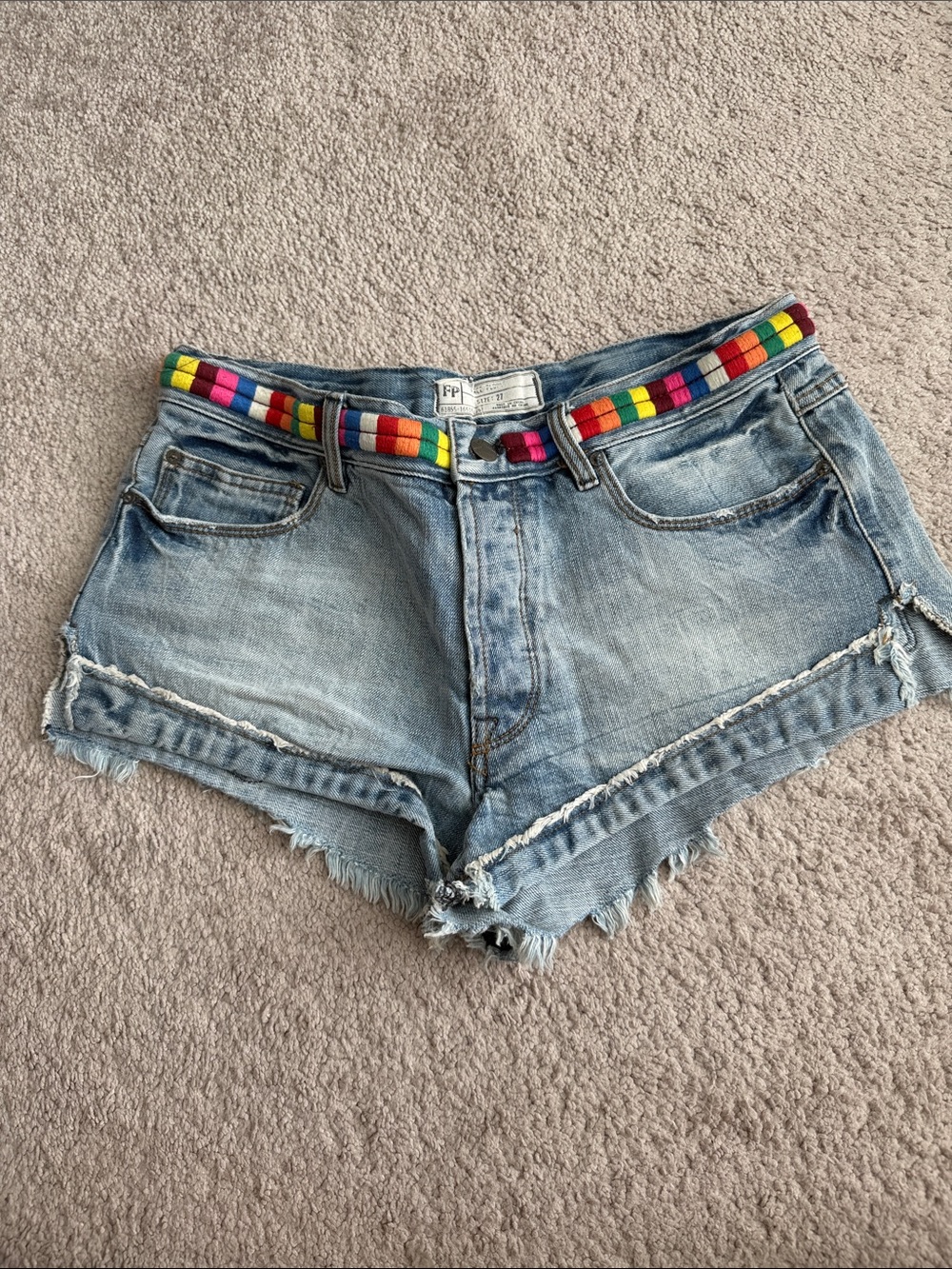 Free People Light Blue Denim Cutoff Shorts with Multicolor Woven Belt size 27